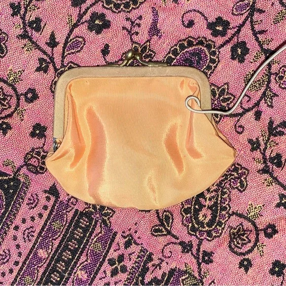 Vintage Elegant Handbag in Midnight Blue - Picture 13 of 15